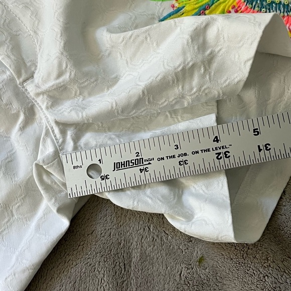 Lily Pulitzer Ellie Short 4” White Colorful Embroidered Pineapple 2 Tropical - Picture 11 of 11